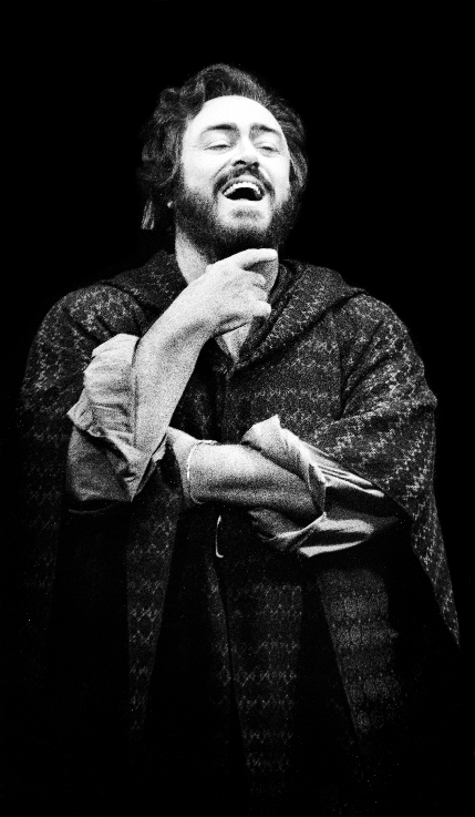 LUCIANOPAVAROTTILAURIELEWIS